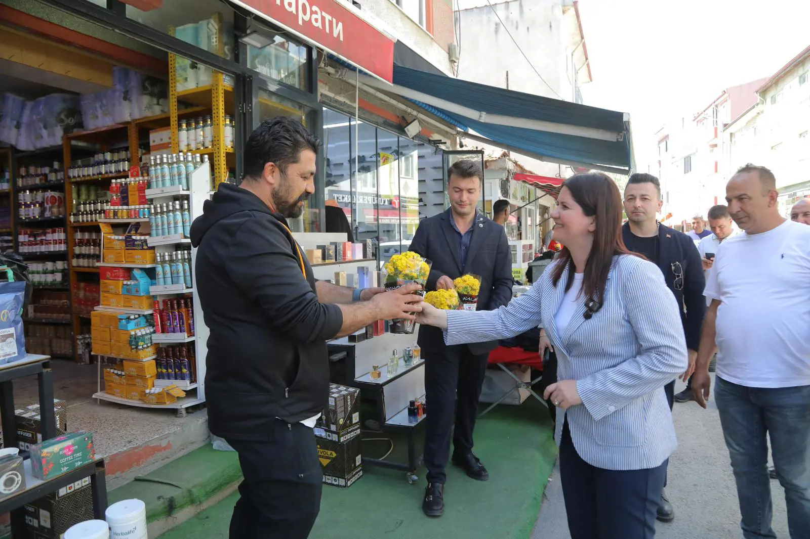 ANNELER GÜNÜ’NDE EDİRNE’NİN DÖRT BİR YANINDA VEFA VE DAYANIŞMA galeri görseli